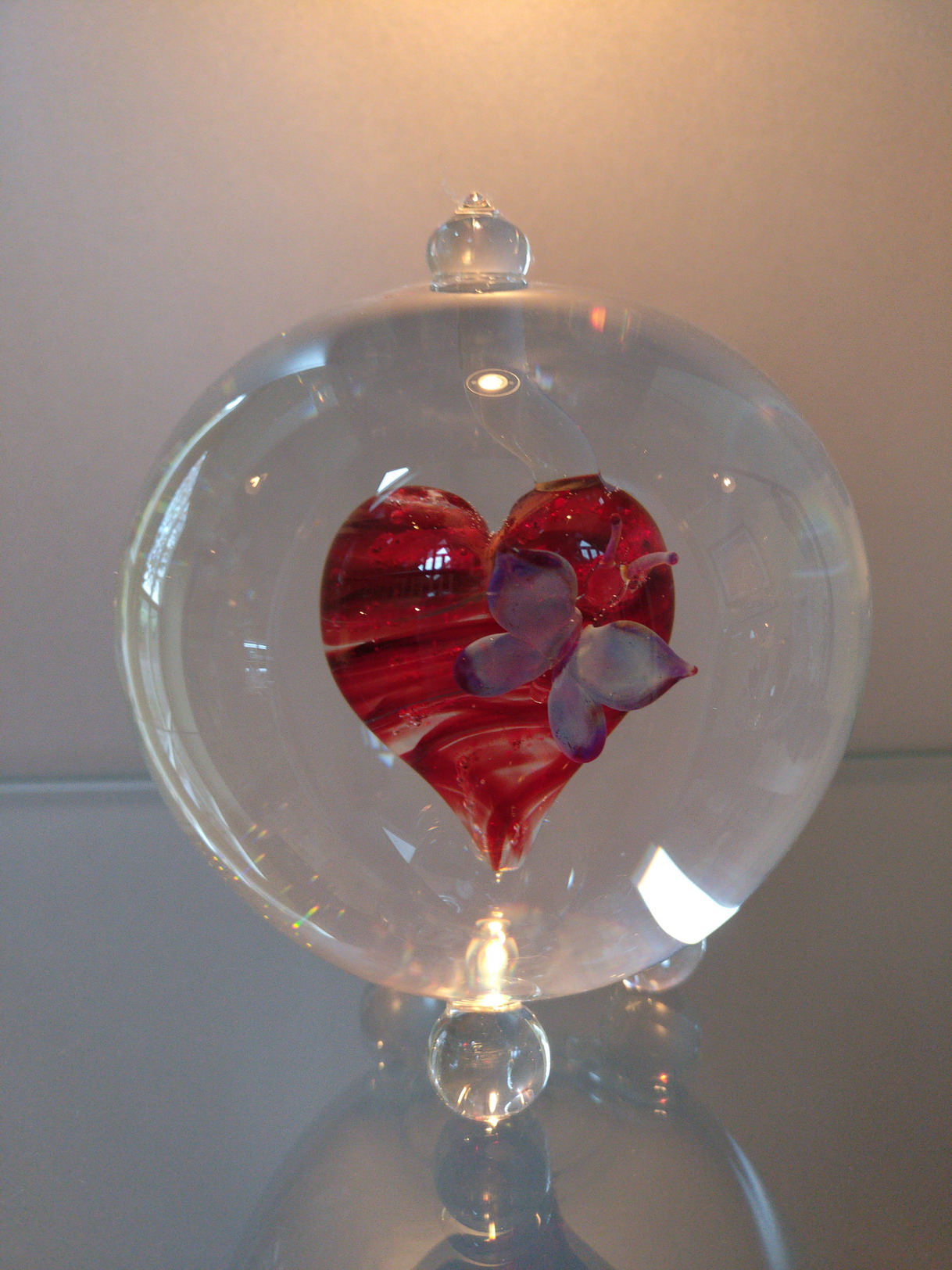 urn-sphere-rood-hart